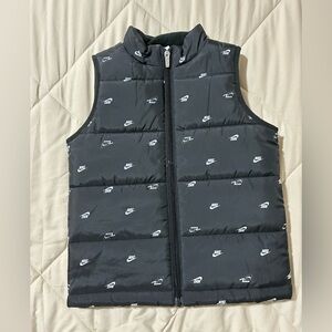 Nike Black Puffer Vest with Logo 7 Boys